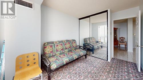 907 - 12 Laurelcrest Street, Brampton, ON - Indoor