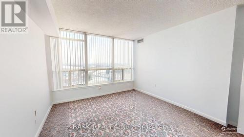 907 - 12 Laurelcrest Street, Brampton, ON - Indoor Photo Showing Other Room