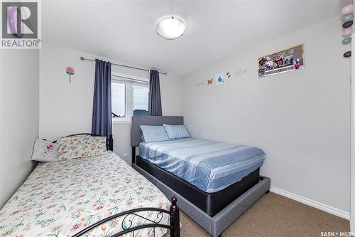 515 Coad Crescent, Saskatoon, SK - Indoor Photo Showing Bedroom