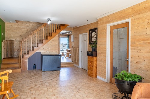 Escalier - 353 Rue Notre-Dame, Champlain, QC - Indoor Photo Showing Other Room