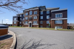 404-311 Rue Ste-Catherine  Saint-Constant, QC J5A 0G1