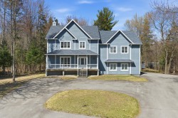 305 Rue des Mésanges  Sainte-Sophie, QC J5J 2W7