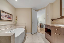 Salle de bains attenante à la CCP - 