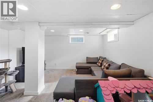 2425 Atkinson Street, Regina, SK - Indoor