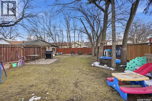 2425 Atkinson Street, Regina, SK - Outdoor With Backyard