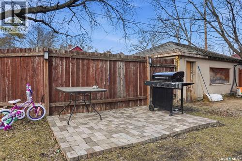 2425 Atkinson Street, Regina, SK - Outdoor
