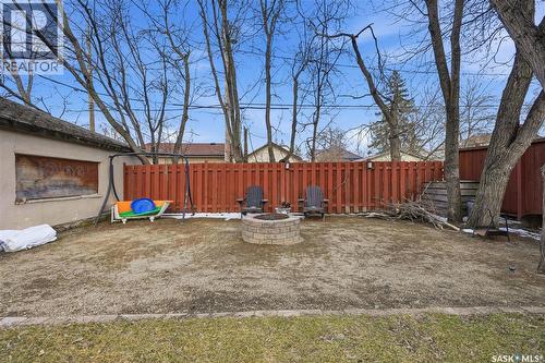 2425 Atkinson Street, Regina, SK - Outdoor