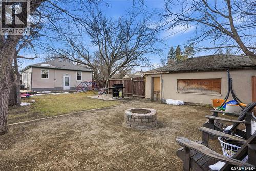2425 Atkinson Street, Regina, SK - Outdoor