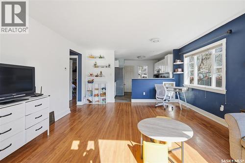 2425 Atkinson Street, Regina, SK - Indoor Photo Showing Living Room