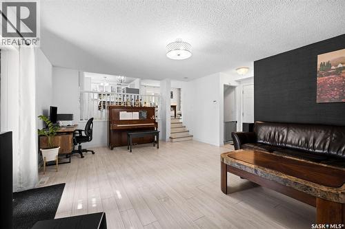 435 Christopher Road, Saskatoon, SK - Indoor