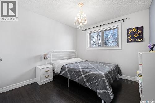 435 Christopher Road, Saskatoon, SK - Indoor Photo Showing Bedroom