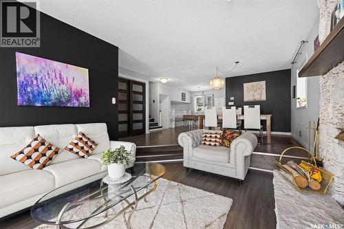 435 Christopher Road, Saskatoon, SK - Indoor Photo Showing Living Room