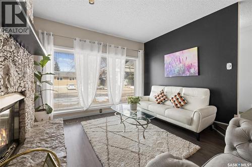 435 Christopher Road, Saskatoon, SK - Indoor Photo Showing Living Room With Fireplace