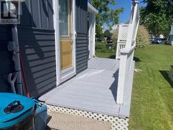 Side deck - 