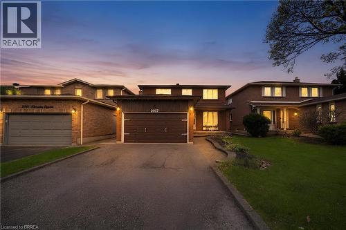 2057 Wincanton Crescent, Mississauga, ON - Outdoor With Facade