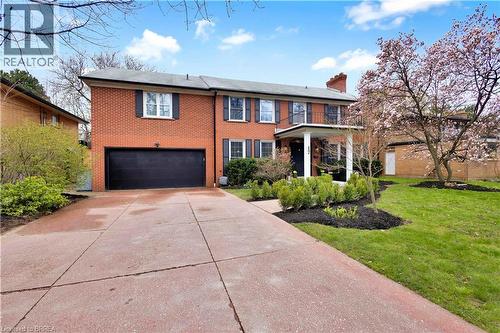 17 Braemar Place, Hamilton, ON - Outdoor