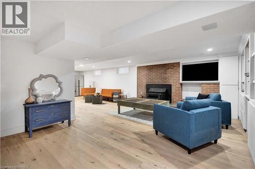 17 Braemar Place, Hamilton, ON - Indoor With Fireplace