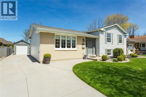 990 Allandale DRIVE  Sarnia, ON N7S 3E4