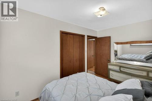 190 Deschene Avenue, Hamilton, ON - Indoor Photo Showing Bedroom
