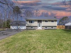 1053 Oak Avenue  Greenwood, NS B0P 1R0