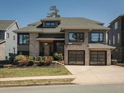 27 Weybridge Lane Bedford, NS B4B 0R9