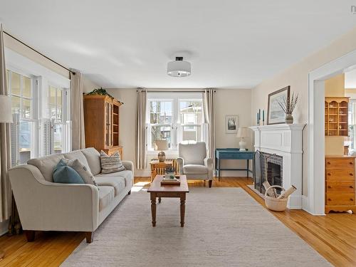 12 Banook Avenue, Dartmouth, NS 