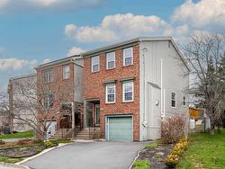 51 Roy Crescent Bedford, NS B4A 3T3