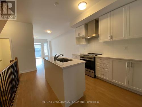 68 Stauffer Crescent, Markham, ON - Indoor Photo Showing Kitchen