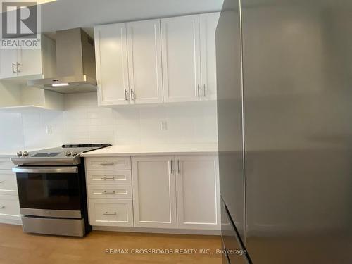 68 Stauffer Crescent, Markham, ON - Indoor Photo Showing Kitchen