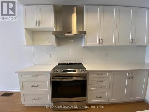 68 Stauffer Crescent, Markham, ON - Indoor Photo Showing Kitchen