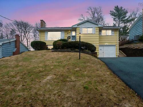 32 Canary Crescent, Halifax, NS 