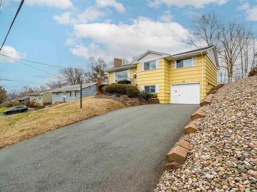 32 Canary Crescent, Halifax, NS 