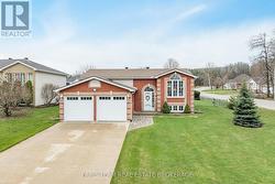 2 SHEFFCOTE STREET Penetanguishene, ON L9M 1W1