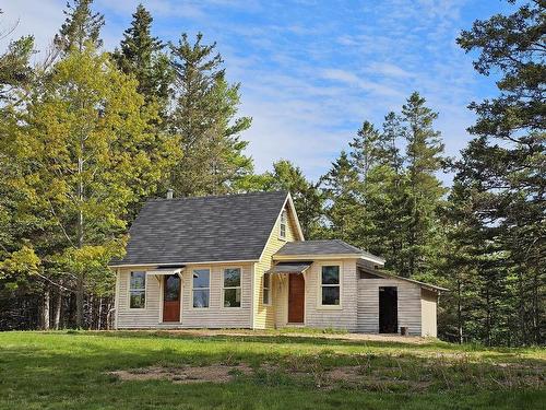 3092 Highway 1, Upper Clements, NS 