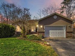 7A Short Street  Dartmouth, NS B2X 2P1