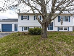 612 Crystal Drive  Greenwood, NS B0P 1R0