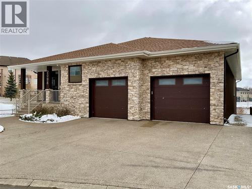 2098 Riverbend View, Regina, SK - Outdoor