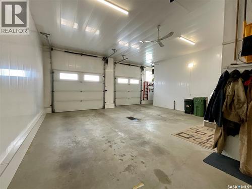 2098 Riverbend View, Regina, SK - Indoor Photo Showing Garage