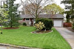 1049 LOCKHART CIRCLE Sarnia, ON N7S 2E4