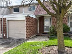 117 - 215 MISSISSAUGA VALLEY BOULEVARD Mississauga, ON L5A 1Y7
