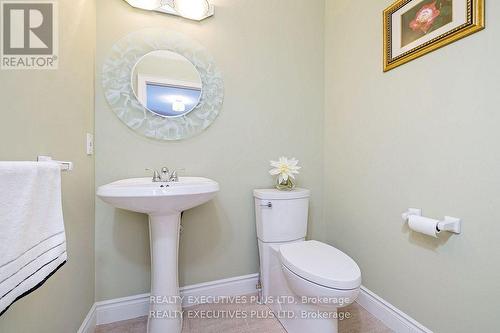 2547 Morrison Avenue, Mississauga, ON - Indoor Photo Showing Bathroom