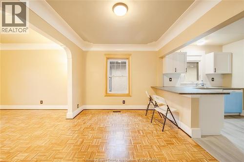 1046 Elsmere, Windsor, ON - Indoor Photo Showing Kitchen