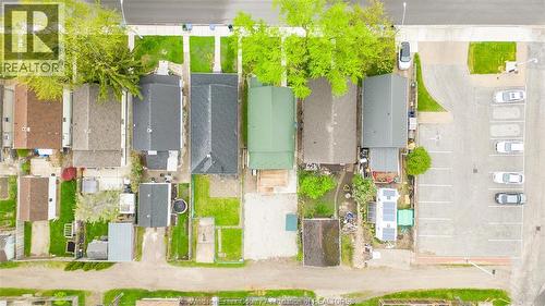 1046 Elsmere, Windsor, ON - 