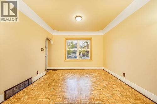 1046 Elsmere, Windsor, ON - Indoor Photo Showing Other Room