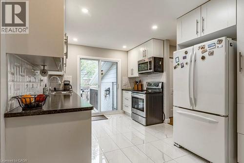 1345 Ester Drive, Burlington, ON - Indoor Photo Showing Kitchen