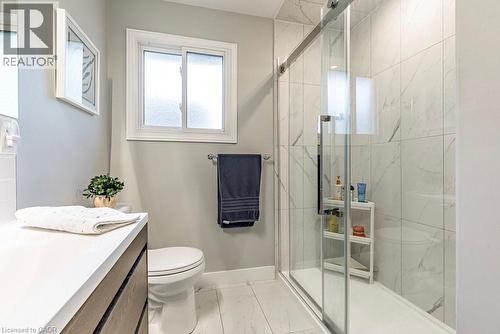 1345 Ester Drive, Burlington, ON - Indoor Photo Showing Bathroom