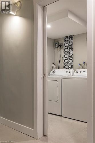 1345 Ester Drive, Burlington, ON - Indoor Photo Showing Laundry Room