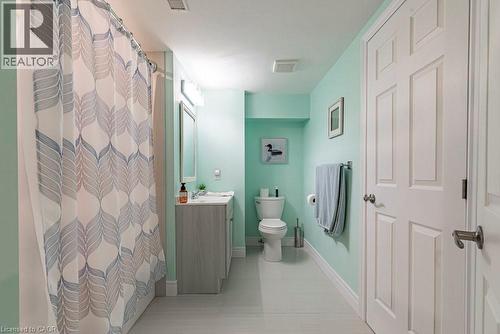 1345 Ester Drive, Burlington, ON - Indoor Photo Showing Bathroom