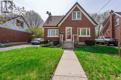 189 MARGARET AVENUE  Kitchener, ON N2H 4J1