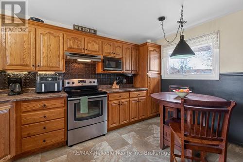 131 Cayley Street, Goderich (Goderich (Town)), ON - Indoor Photo Showing Kitchen